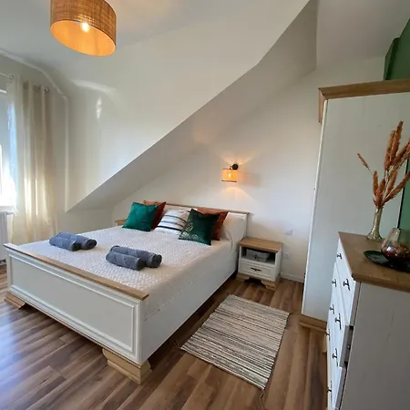 Apartament Malicia *